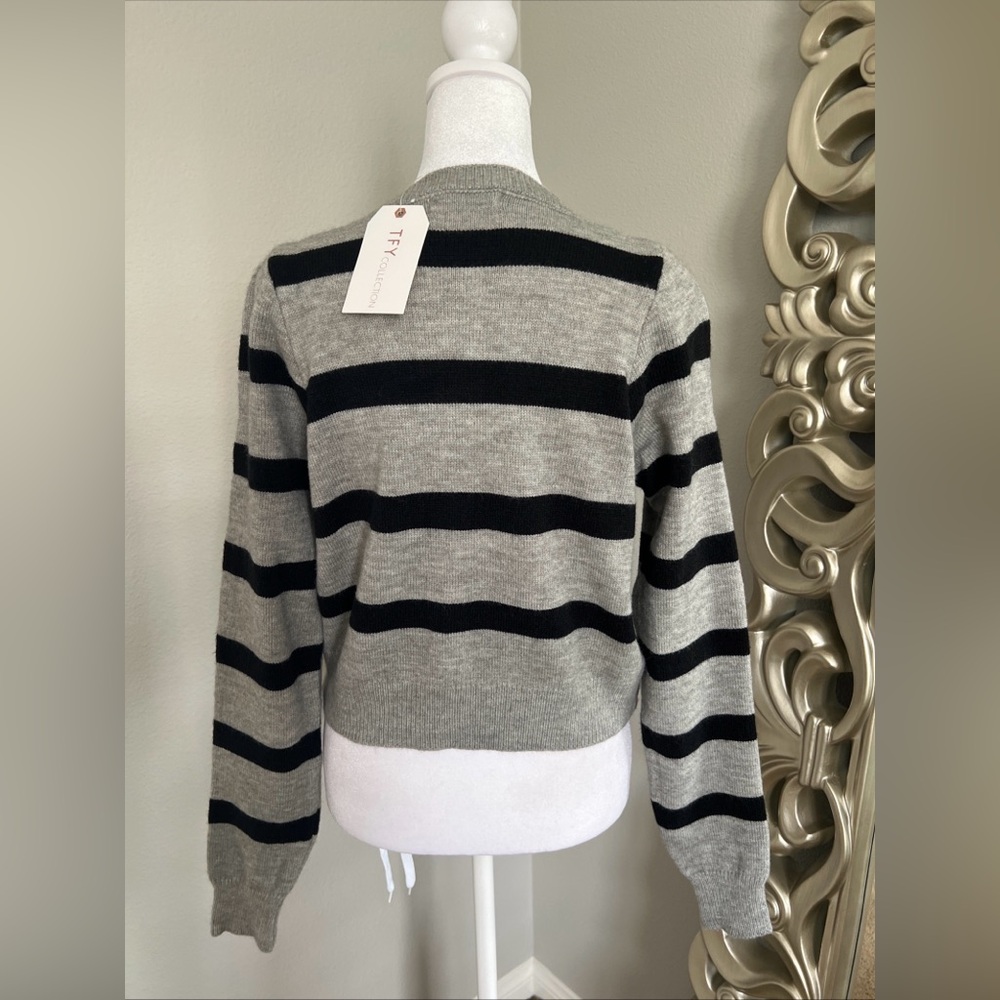 TFY Collection Grey/Black Striped Crewneck Button Front Cropped Cardigan XS - Picture 3 of 8